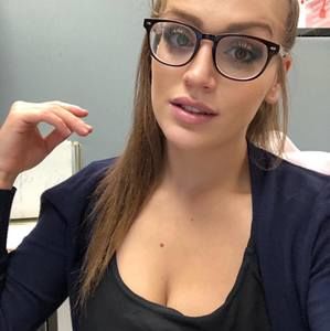 Meet your Posher, Angelica